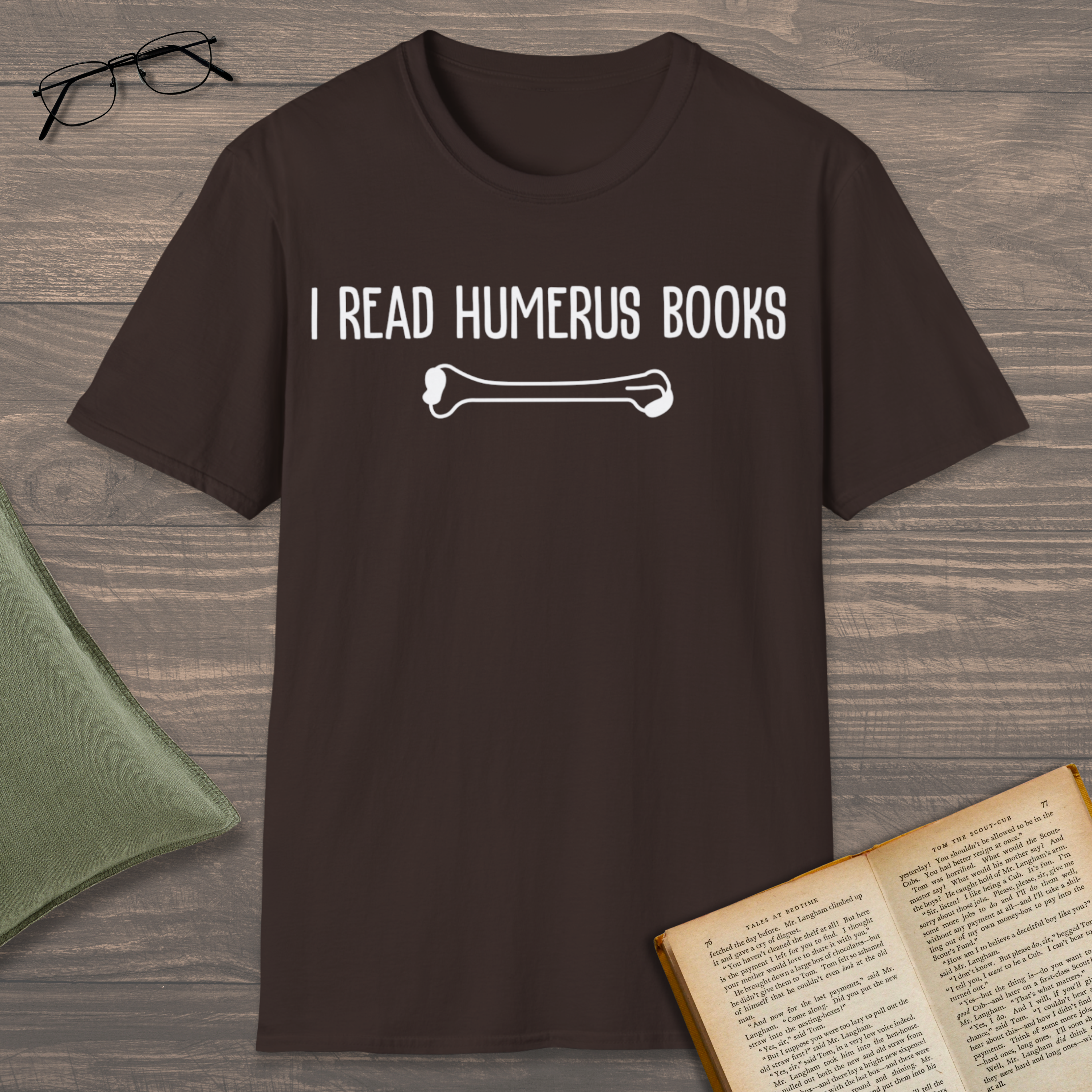 I Read Humerus Books T-Shirt