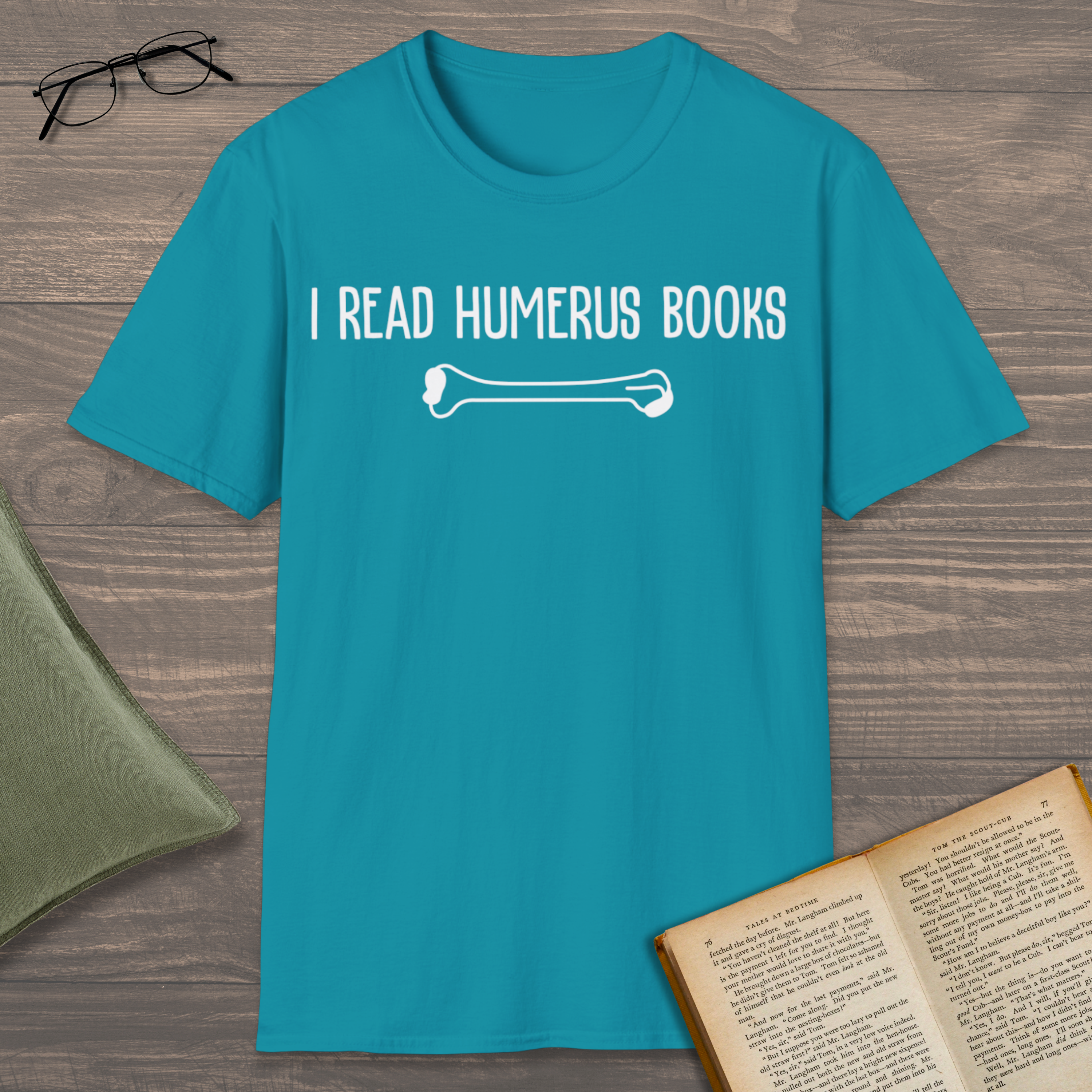I Read Humerus Books T-Shirt